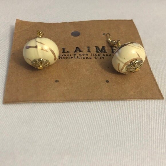 Reclaimed Handmade Cream & Gold Ball Dangle Earrings NOC - Picture 2 of 6